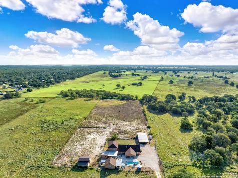 10470 Fm 539 Sutherland Springs TX 78161