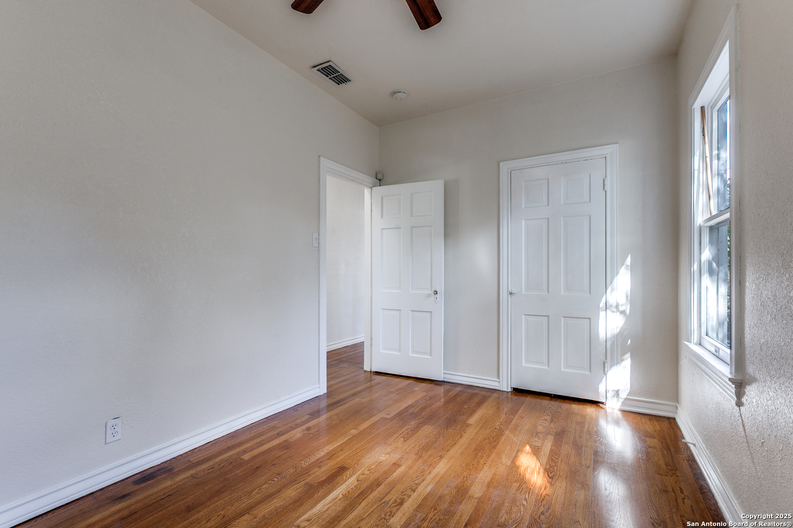 2022 W Craig San Antonio TX 78201