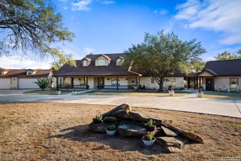 765 E Loop 1604 St Hedwig TX 78152