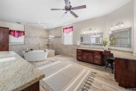765 E Loop 1604 St Hedwig TX 78152