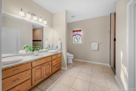 765 E Loop 1604 St Hedwig TX 78152