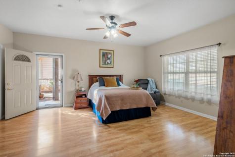 765 E Loop 1604 St Hedwig TX 78152