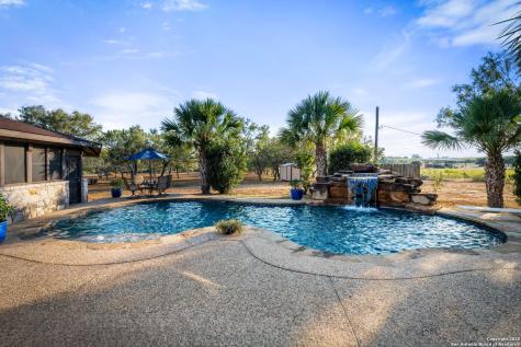 765 E Loop 1604 St Hedwig TX 78152