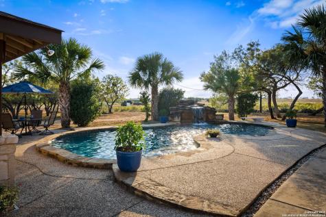 765 E Loop 1604 St Hedwig TX 78152