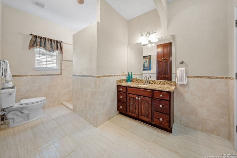 765 E Loop 1604 St Hedwig TX 78152