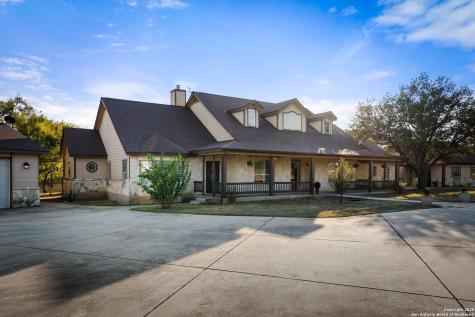 765 E Loop 1604 St Hedwig TX 78152