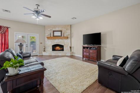 765 E Loop 1604 St Hedwig TX 78152