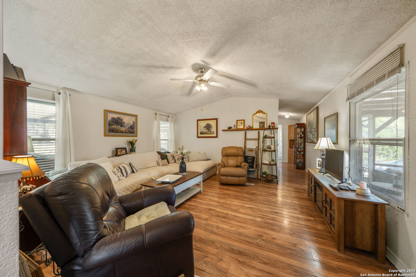 1128 Wright Bandera TX 78003