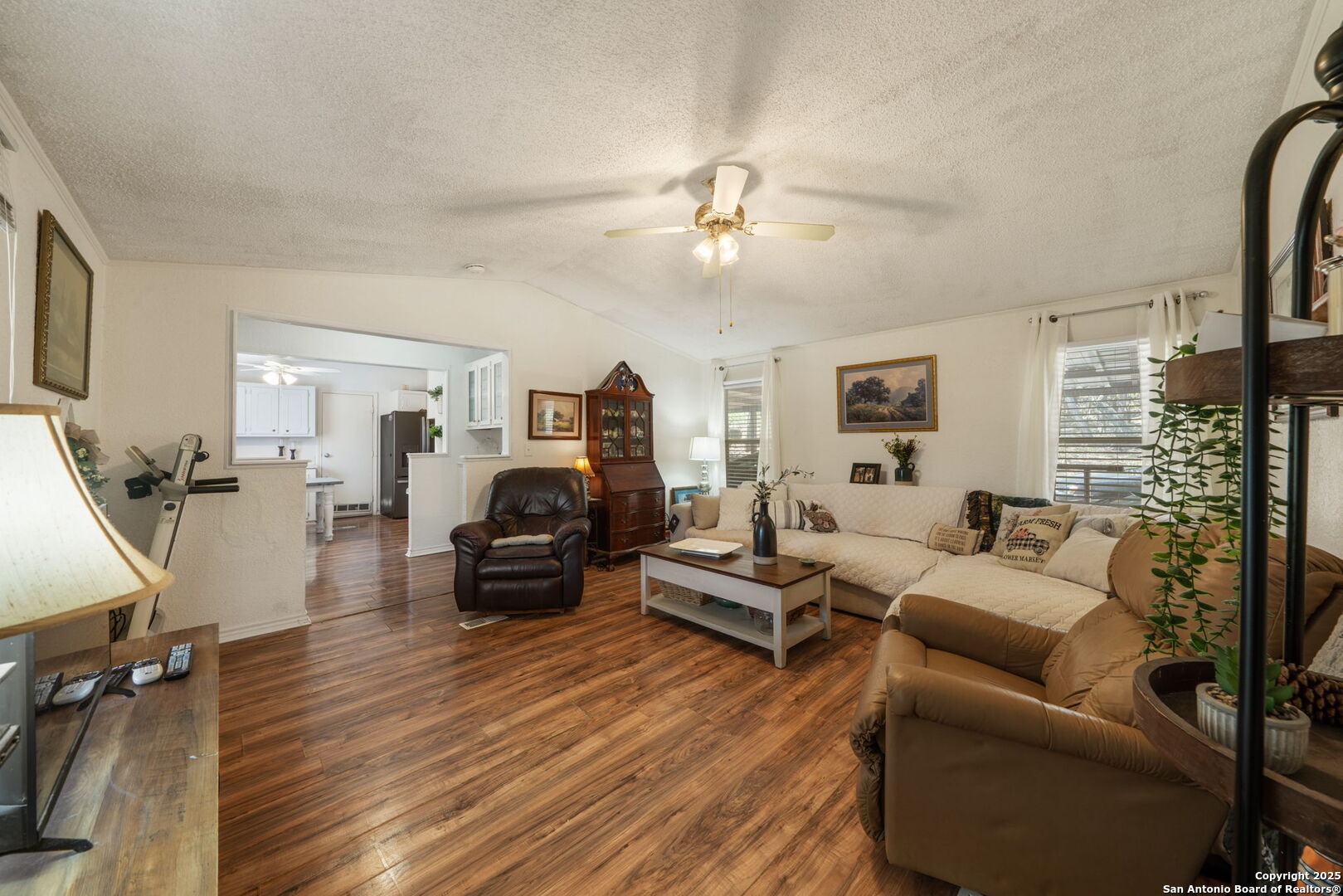 1128 Wright Bandera TX 78003