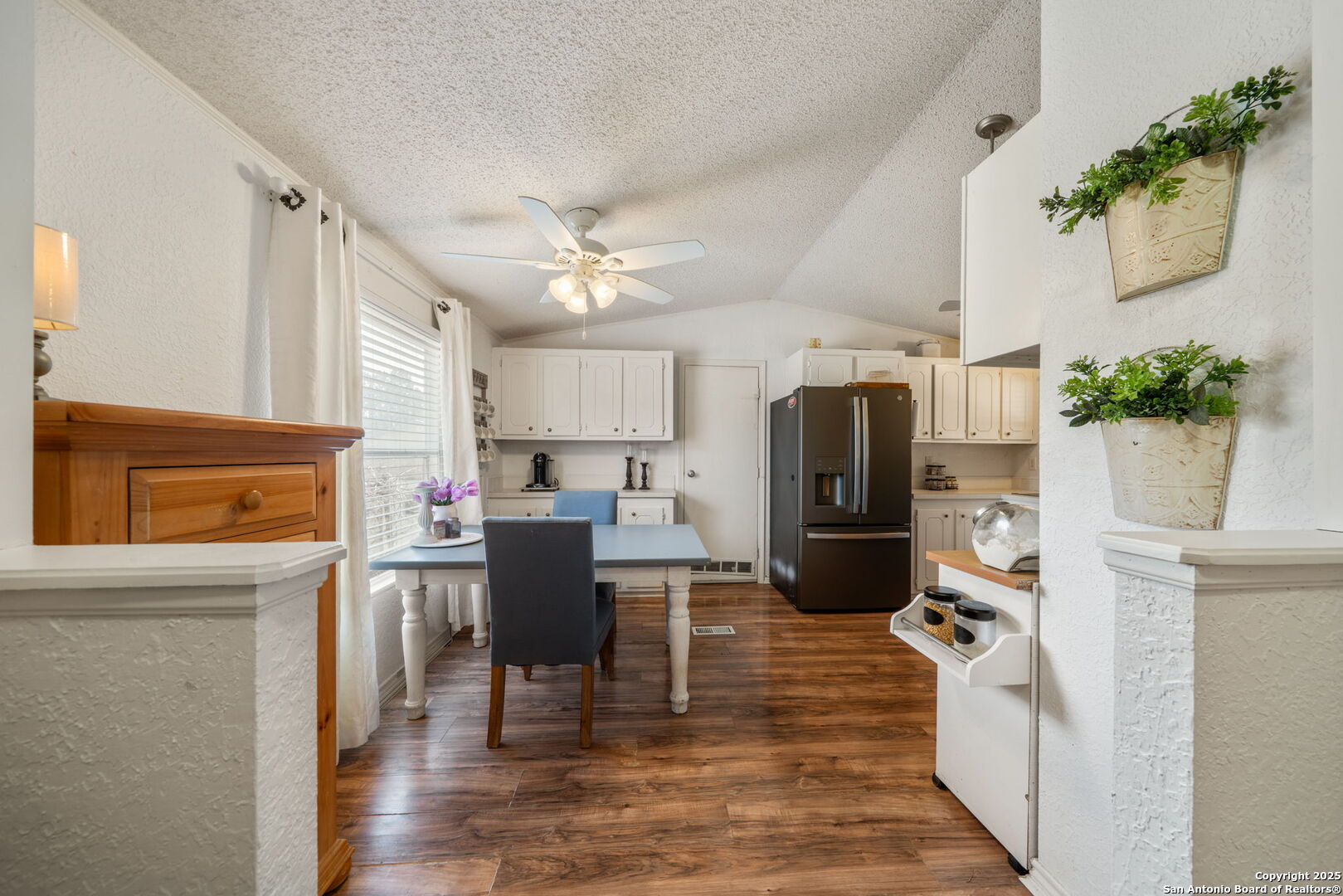 1128 Wright Bandera TX 78003