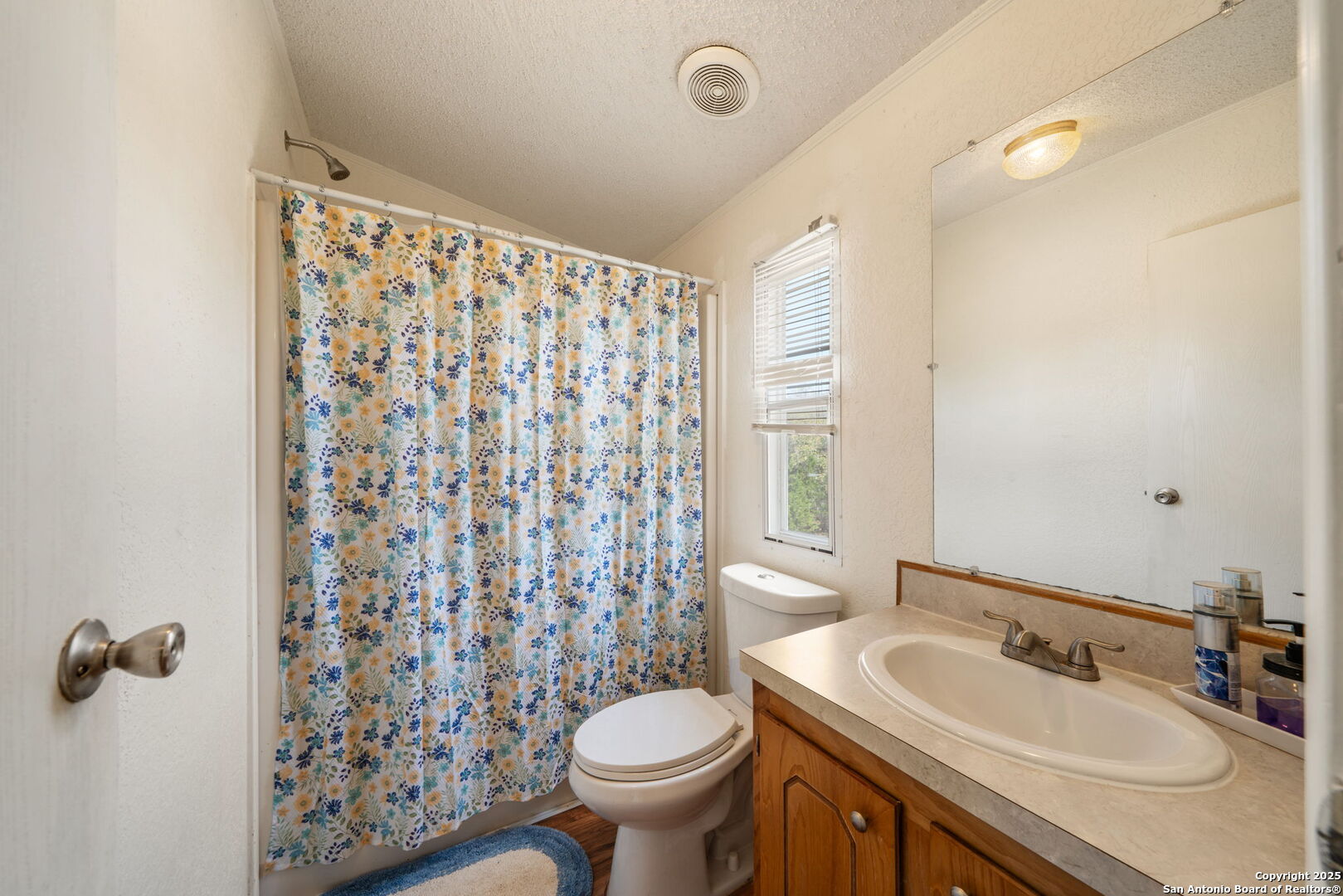 1128 Wright Bandera TX 78003