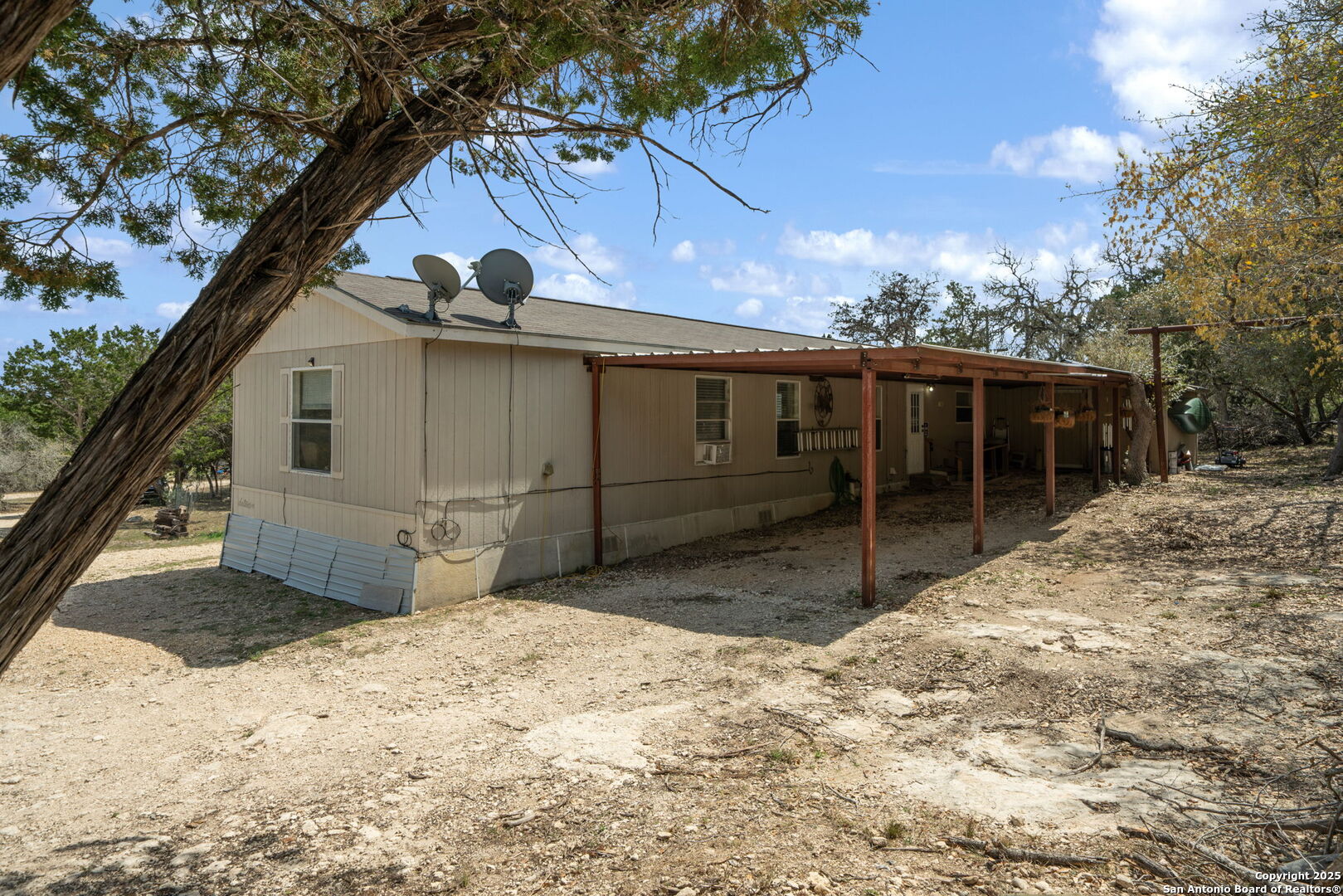 1128 Wright Bandera TX 78003