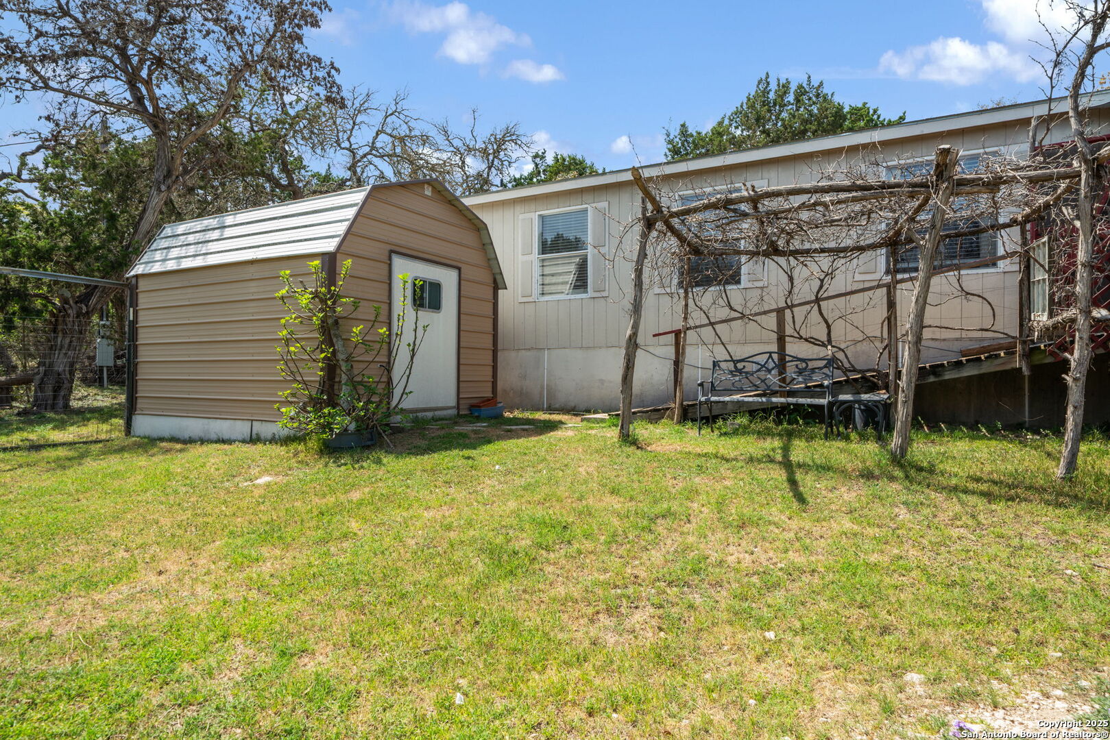 1128 Wright Bandera TX 78003