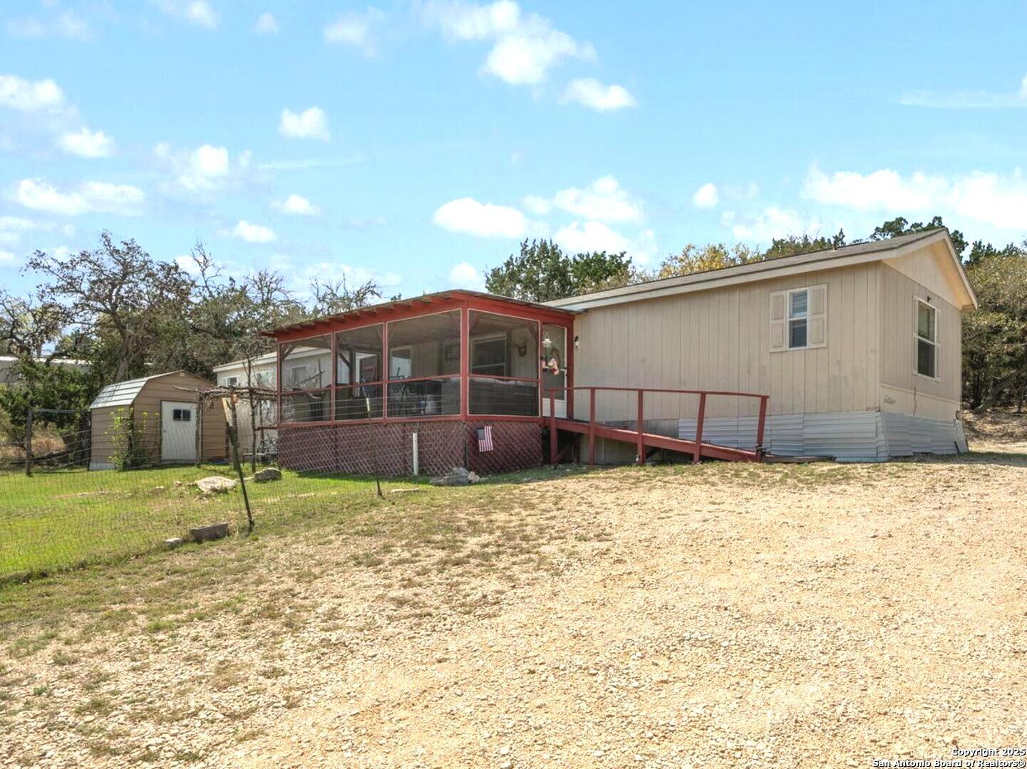 1128 Wright Bandera TX 78003