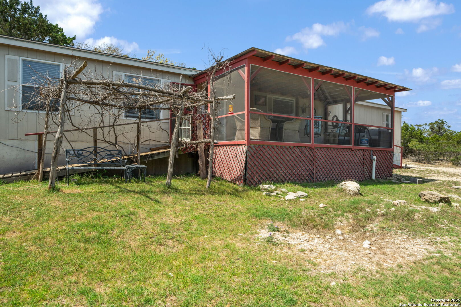 1128 Wright Bandera TX 78003