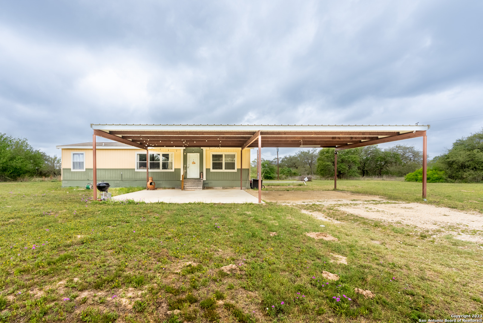 557 Majestic Oaks Drive Poteet TX 78065