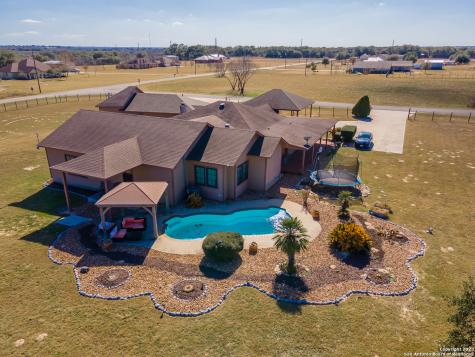 309 Lucky Lane Floresville TX 78114