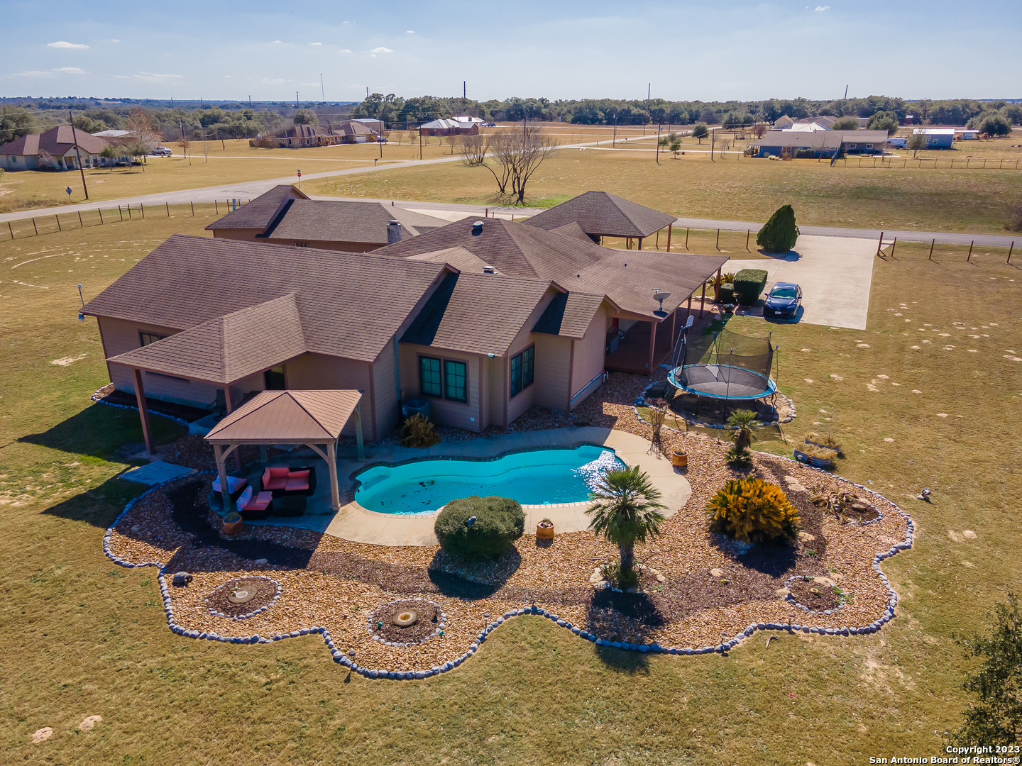 309 Lucky Lane Floresville TX 78114