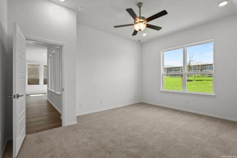 6915 Comanche Cave San Antonio TX 78233