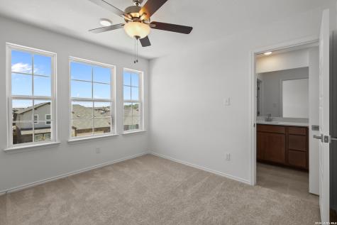 6915 Comanche Cave San Antonio TX 78233