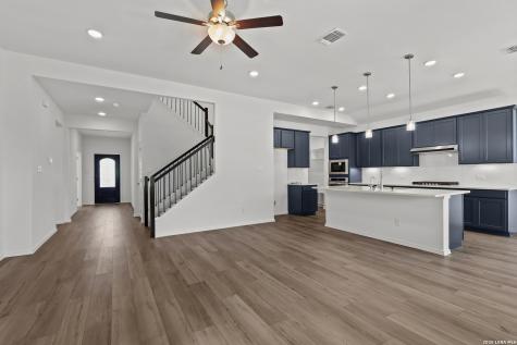 6915 Comanche Cave San Antonio TX 78233