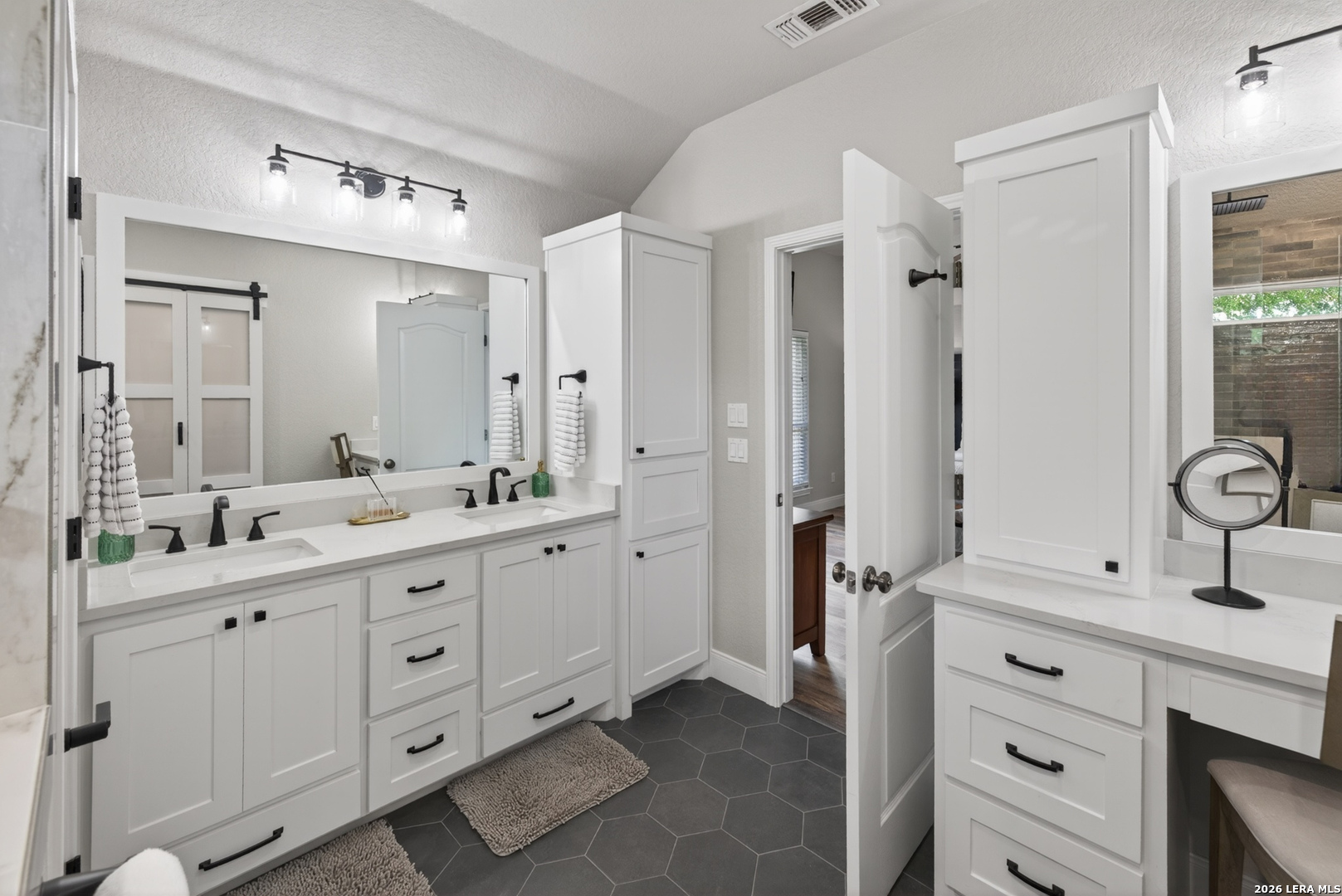659 Winding View New Braunfels TX 78132