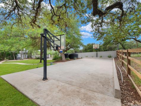 7 Park Mountain San Antonio TX 78255
