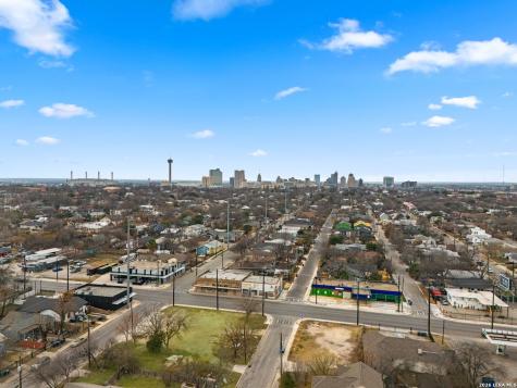 802 N New Braunfels #1 San Antonio TX 78202