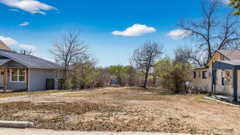 920 W Martin Luther King San Antonio TX 78203