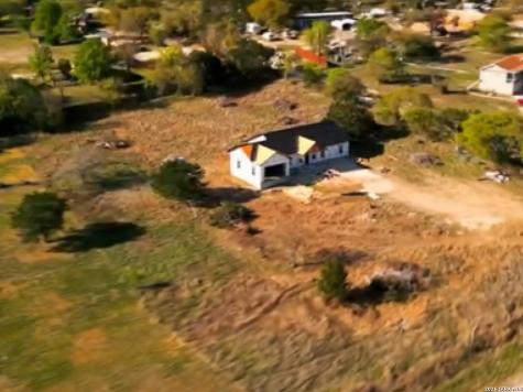 106 Valley Oaks Lane Kerrville TX 78028