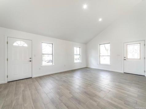 106 Valley Oaks Lane Kerrville TX 78028