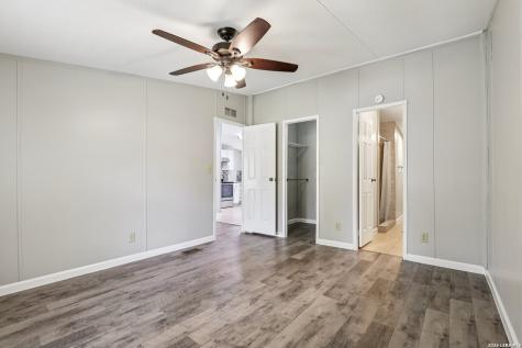 22731 Hickory Shadow Elmendorf TX 78112