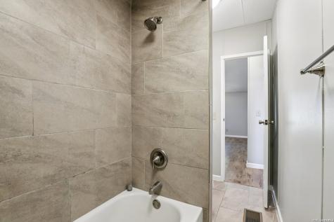 22731 Hickory Shadow Elmendorf TX 78112