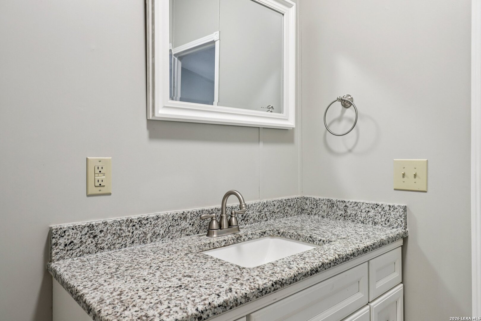 22731 Hickory Shadow Elmendorf TX 78112