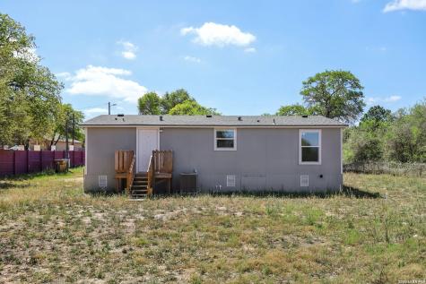 22731 Hickory Shadow Elmendorf TX 78112