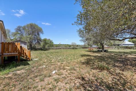 22731 Hickory Shadow Elmendorf TX 78112