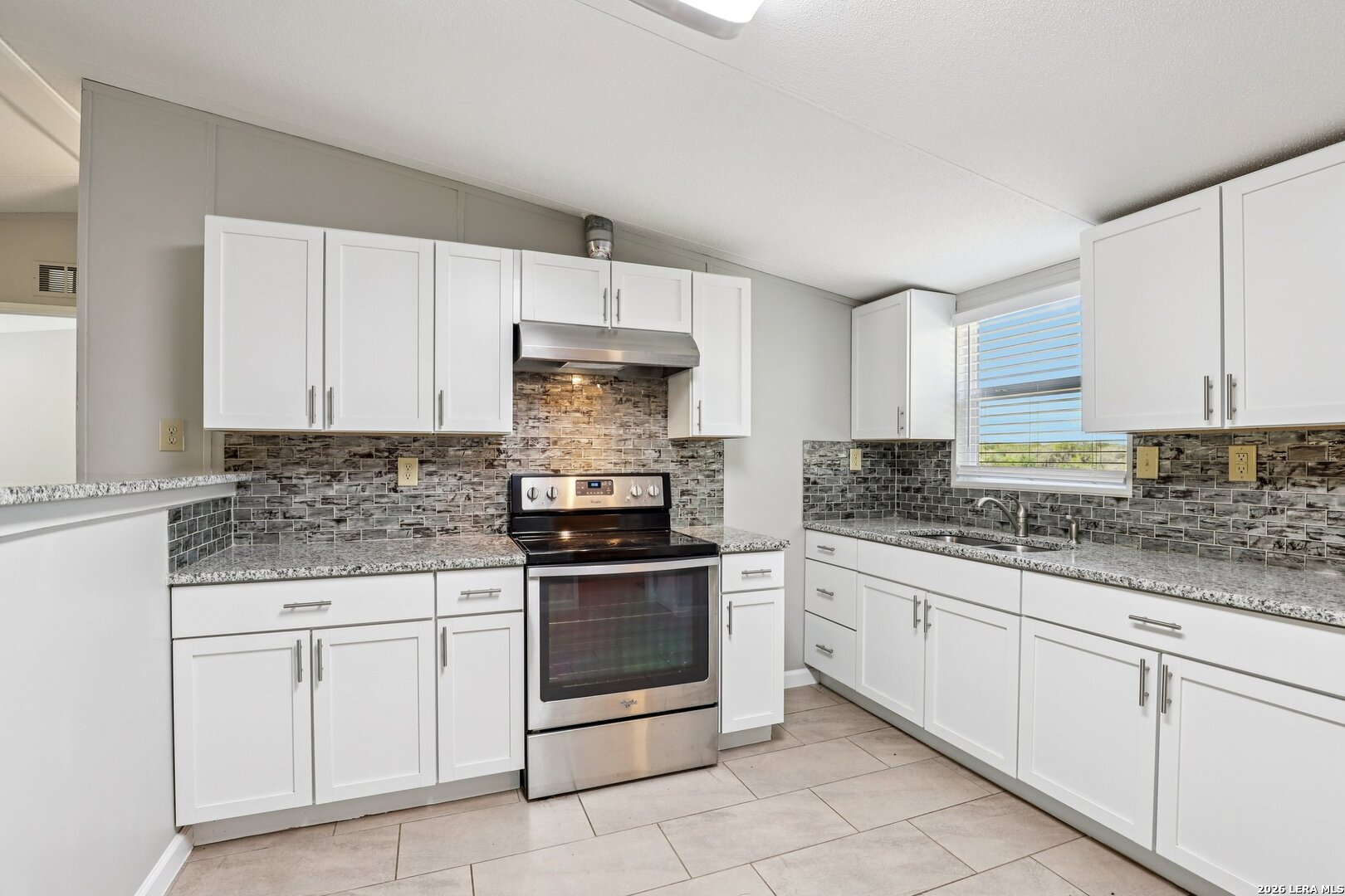 22731 Hickory Shadow Elmendorf TX 78112