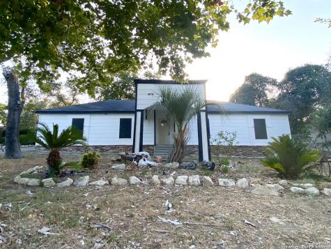 22823 Skila Drive Elmendorf TX 78112