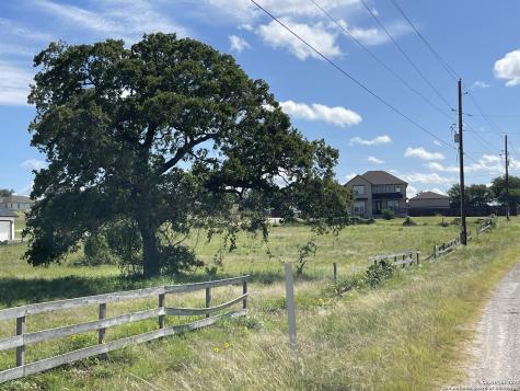 401 Shady Lane La Vernia TX 78121