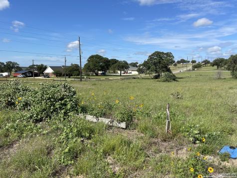 401 Shady Lane La Vernia TX 78121