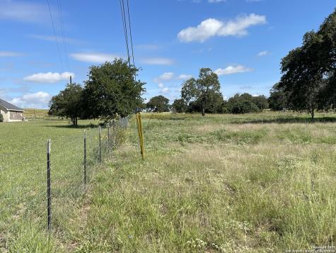 401 Shady Lane La Vernia TX 78121