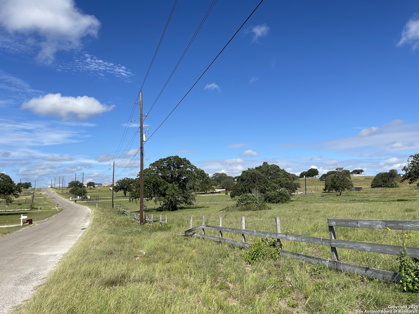 401 Shady Lane La Vernia TX 78121