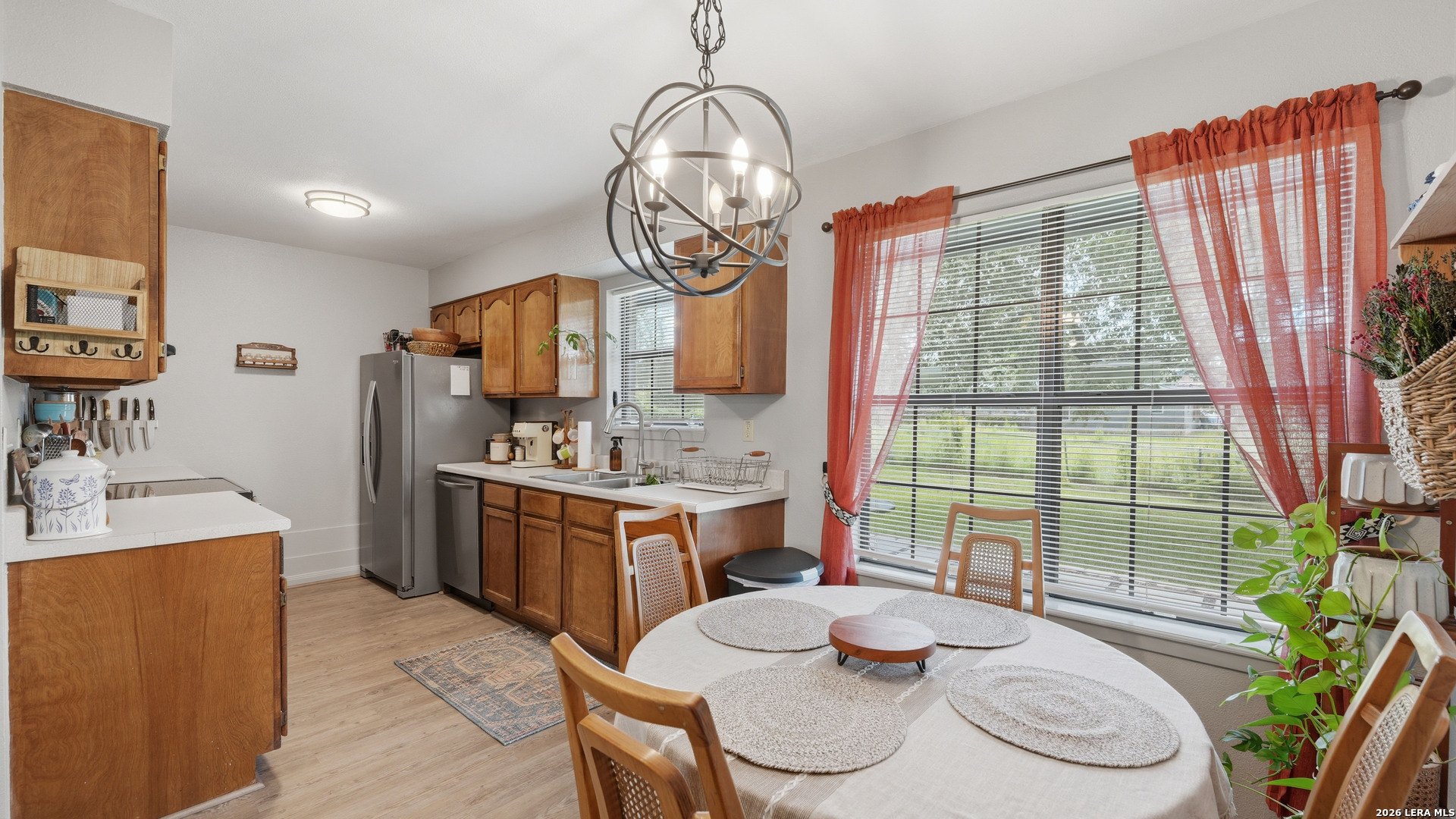 208 E Mayer Street Stockdale TX 78160