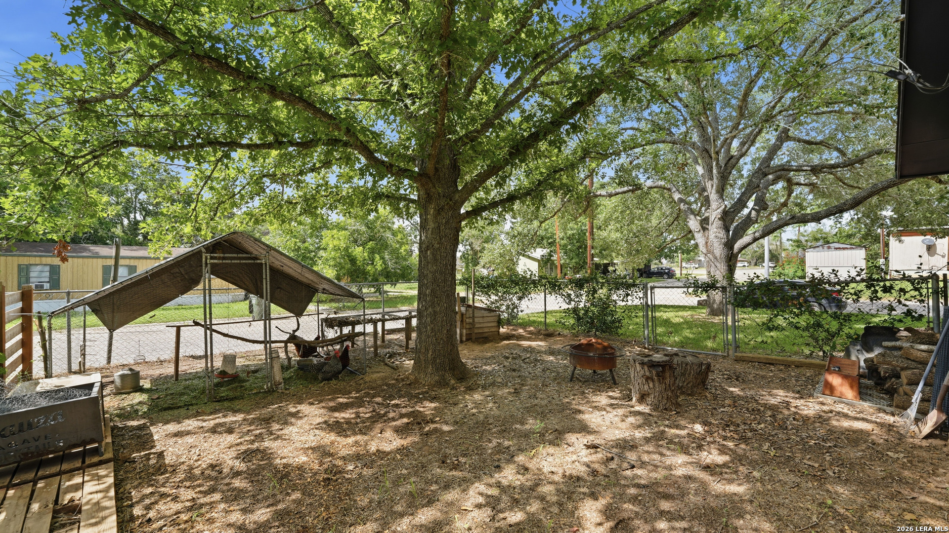 208 E Mayer Street Stockdale TX 78160