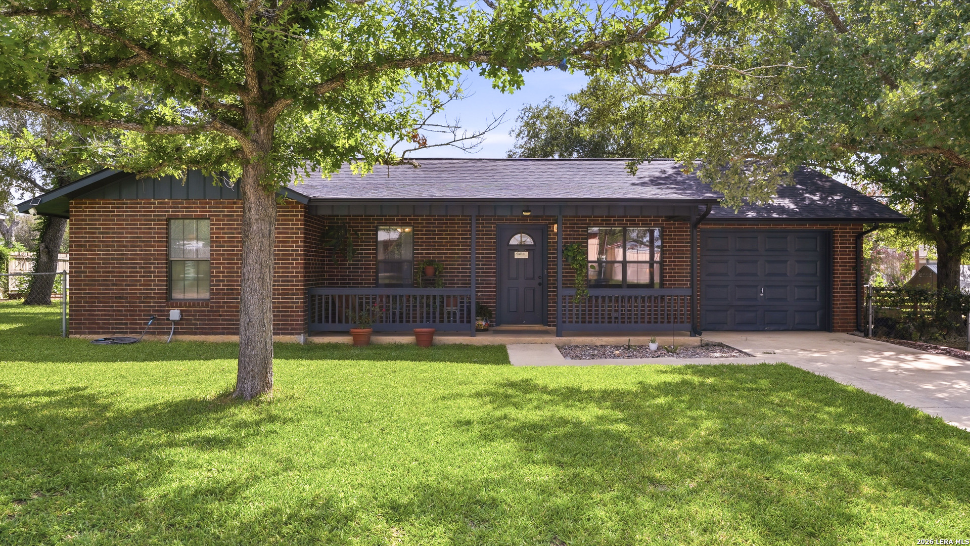 208 E Mayer Street Stockdale TX 78160