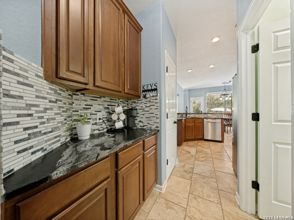 1836 Lookout Forest San Antonio TX 78260
