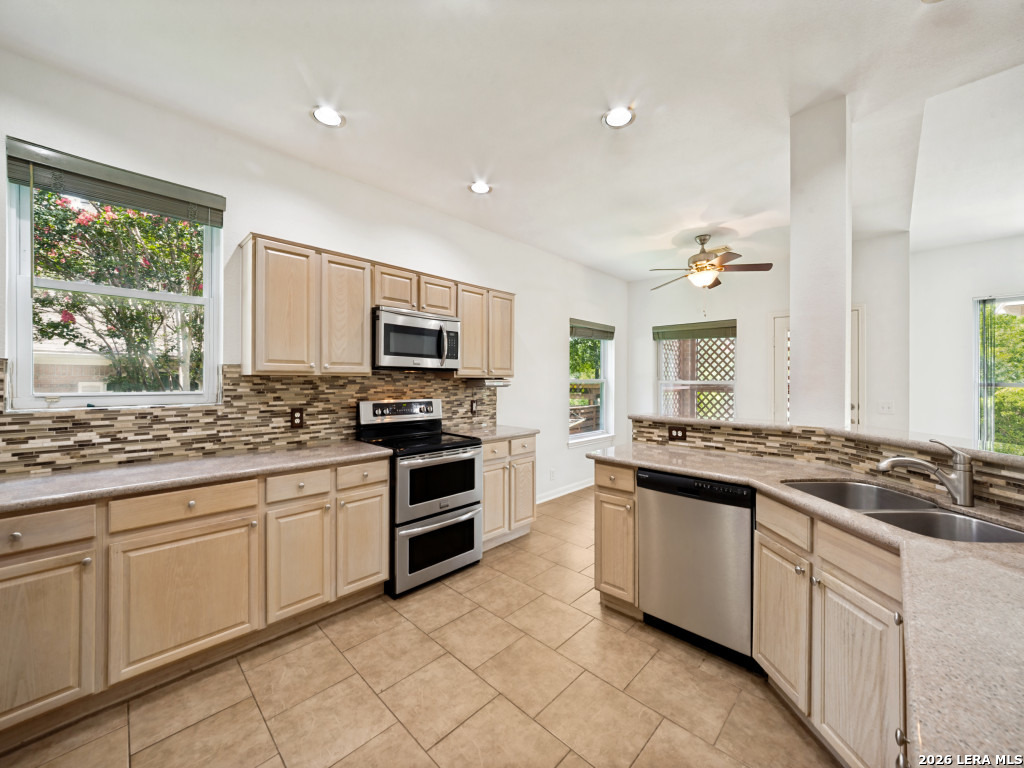 1322 Arrow Hill San Antonio TX 78258