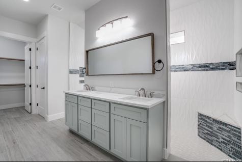 7809 Ventura Selma TX 78154