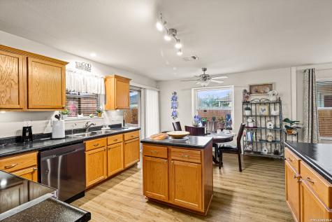 543 Rattler San Antonio TX 78251