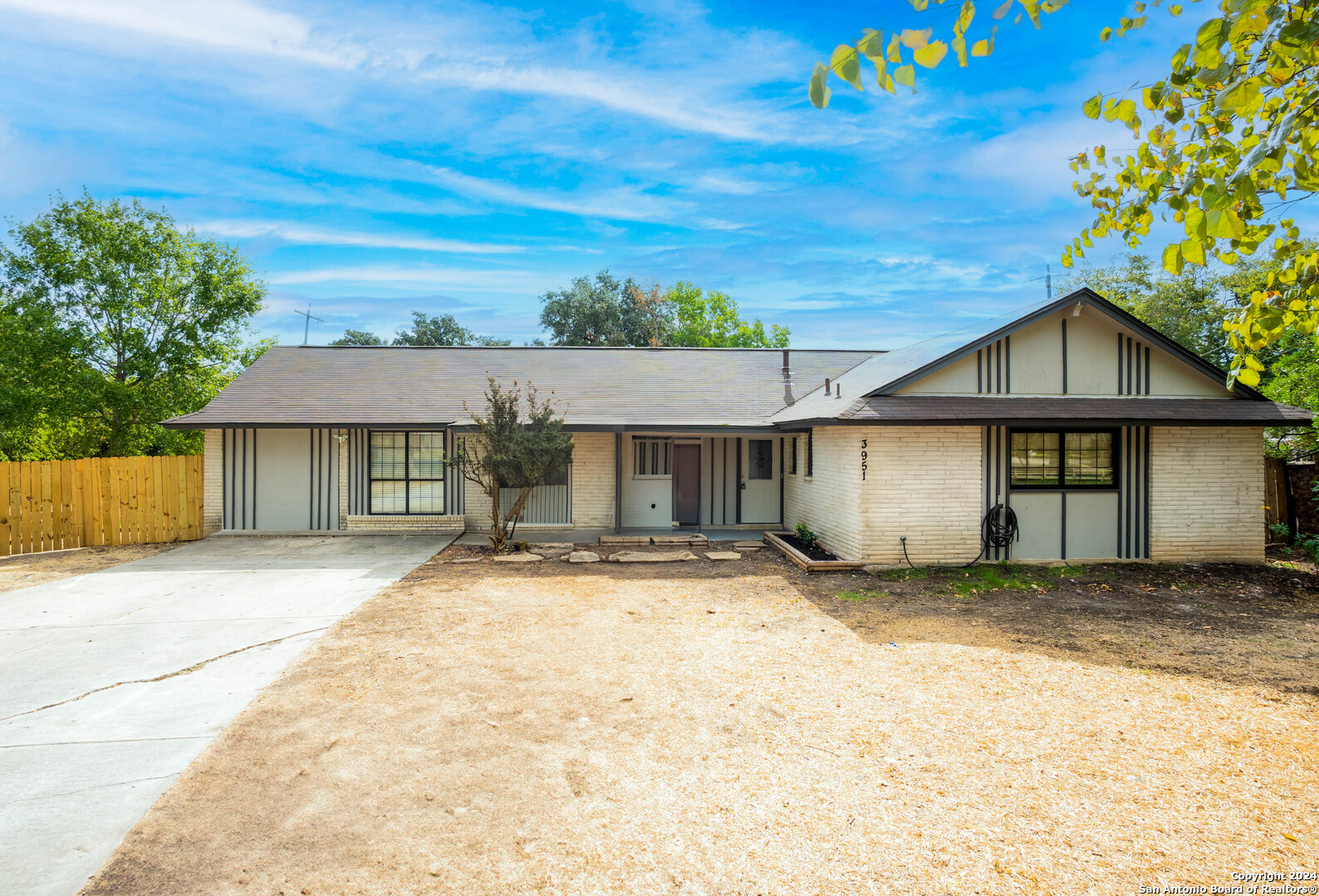 3951 Starhill Drive San Antonio TX 78218